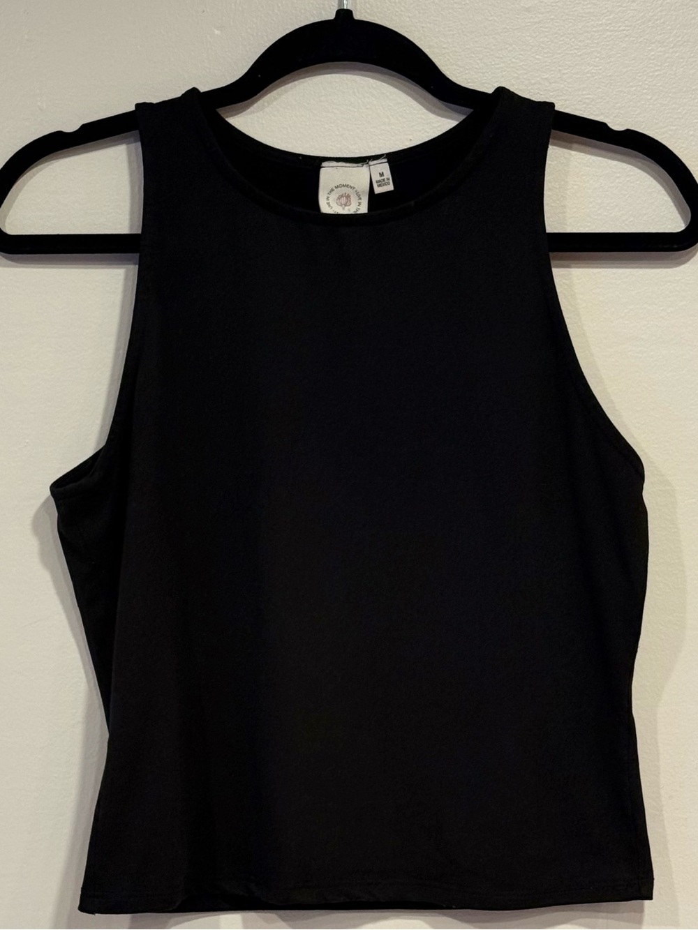 Live in the Moment Black High Neck Cropped Activewear Tank Top Women's Medium